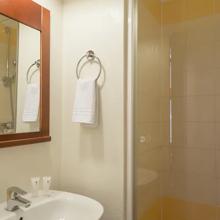 Pierre & Les Rives De L'aure Aparthotel 3*