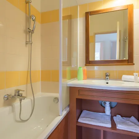 Résidence Pierre&vacances Les Rives De L'aure Appart hôtel 3*